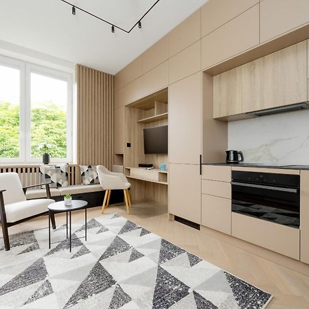 Przytulne Studio W Zielonej Okolicy Srodmiescia By Noclegi Renters Варшава Екстериор снимка